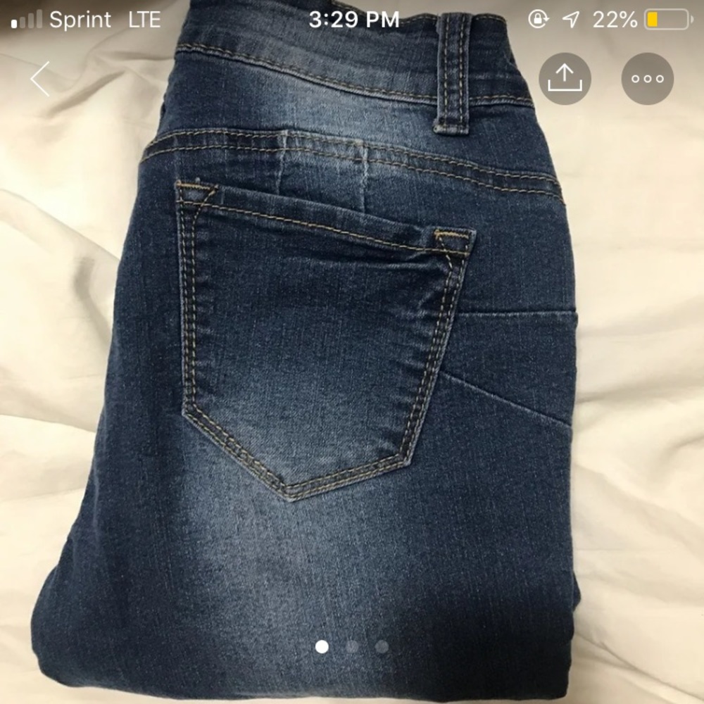 FASHION NOVA JEANS 1/2